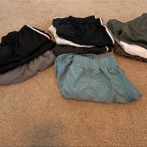 10 XL NIKE RUNNING SHORTS